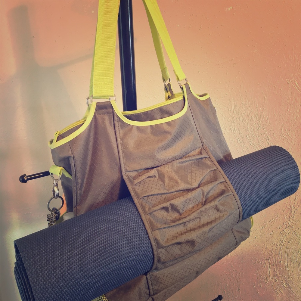NWOT ✨Awesome✨ gym bag